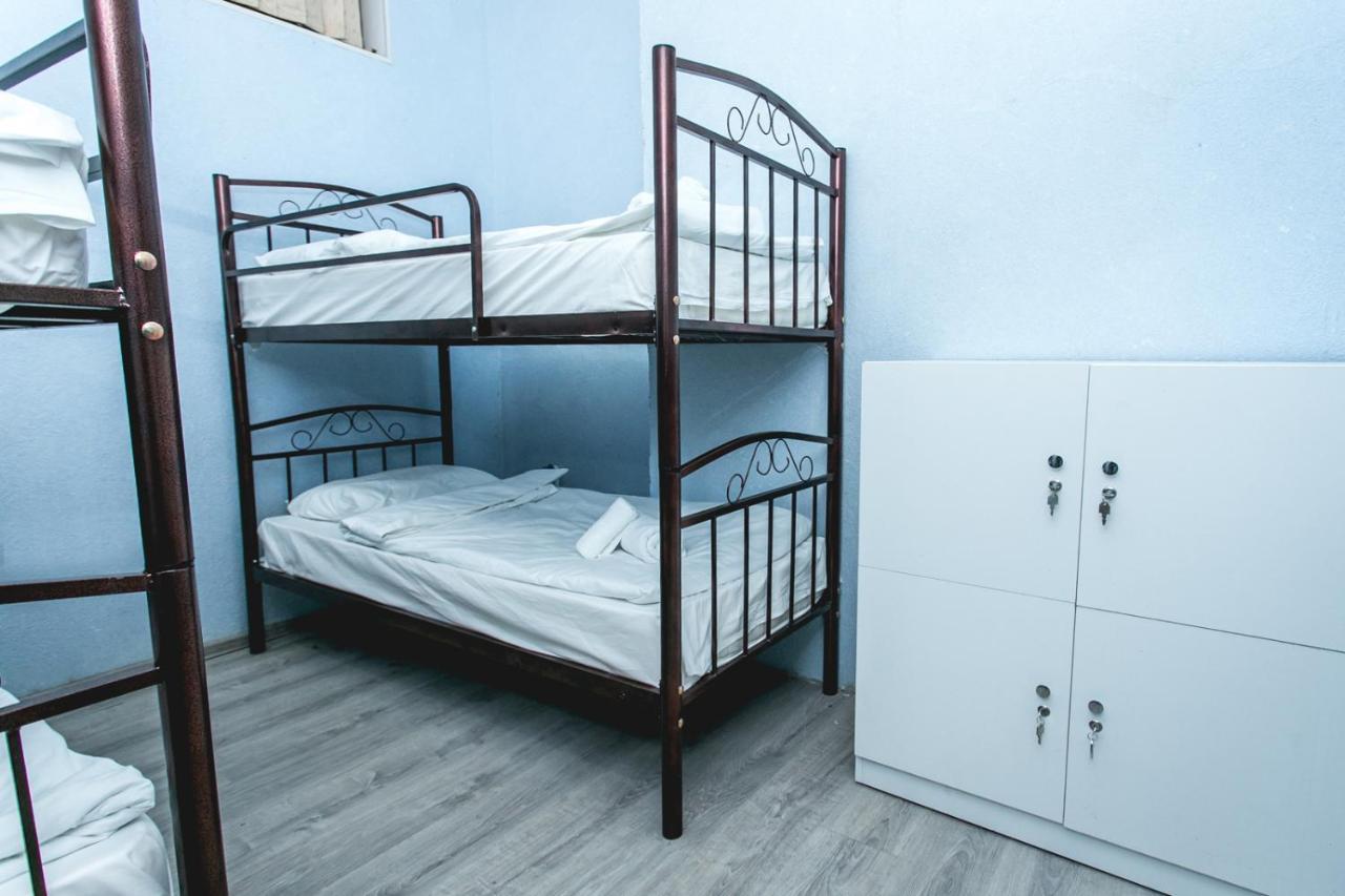 Sherlock Holmes Hostel Baku Eksteriør bilde