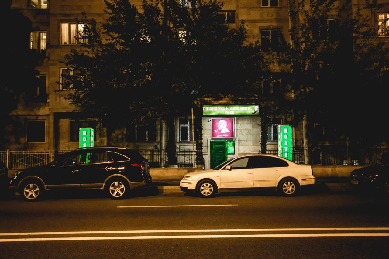 Sherlock Holmes Hostel Baku Eksteriør bilde
