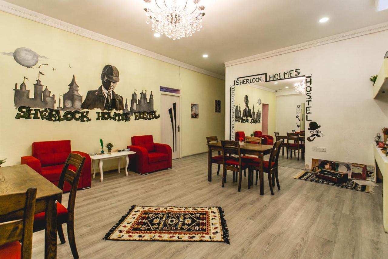 Sherlock Holmes Hostel Baku Eksteriør bilde
