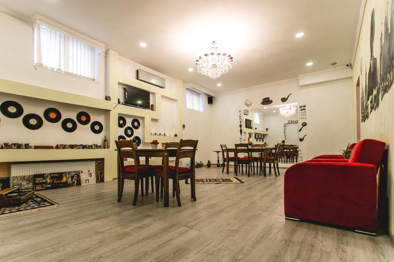 Sherlock Holmes Hostel Baku Eksteriør bilde