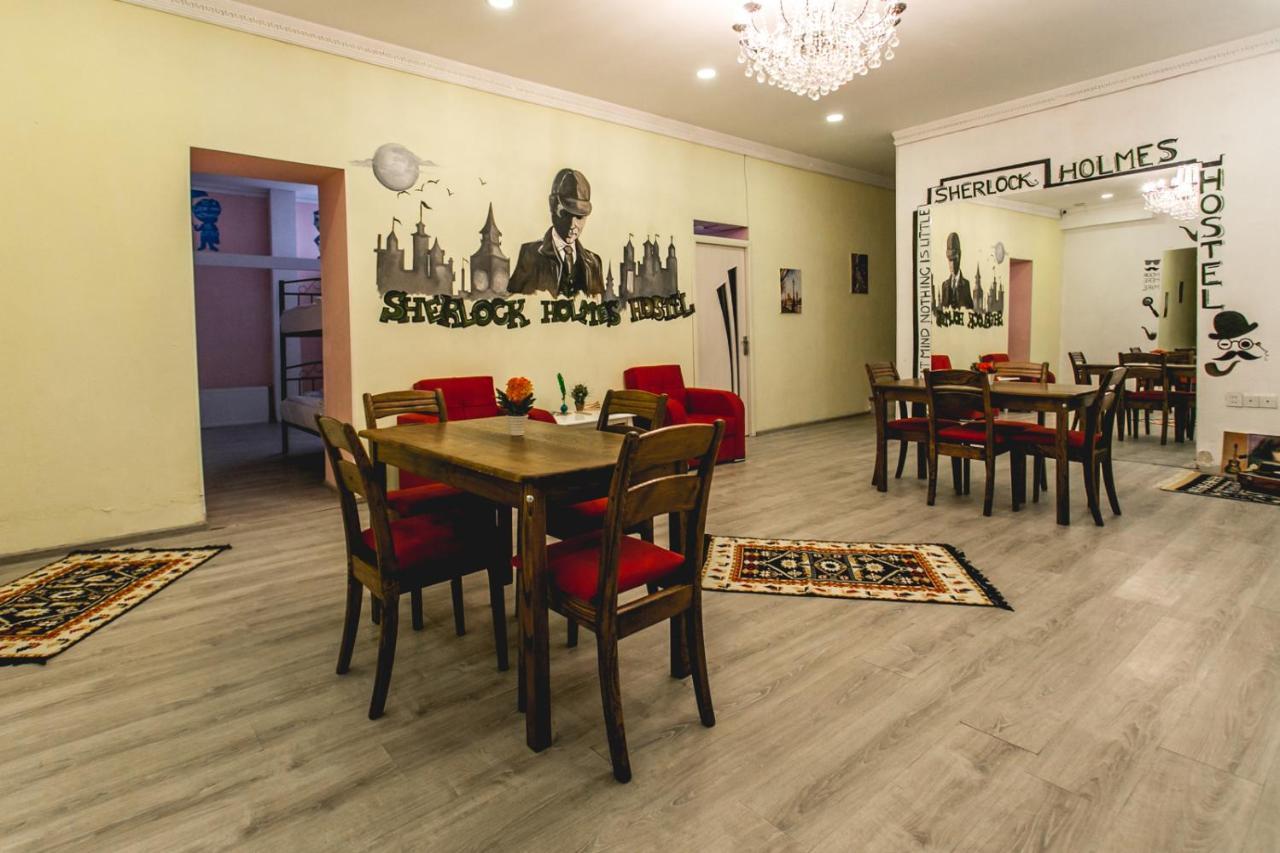 Sherlock Holmes Hostel Baku Eksteriør bilde