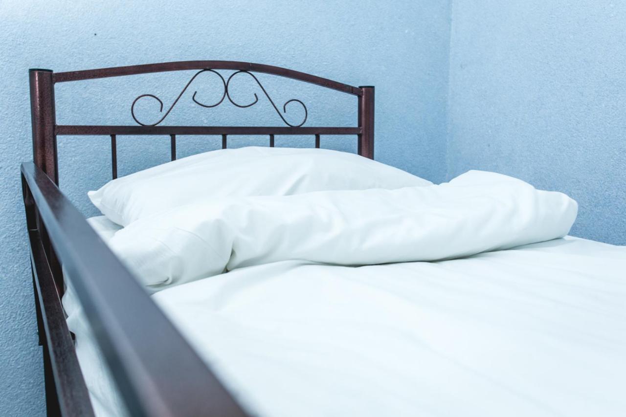 Sherlock Holmes Hostel Baku Eksteriør bilde