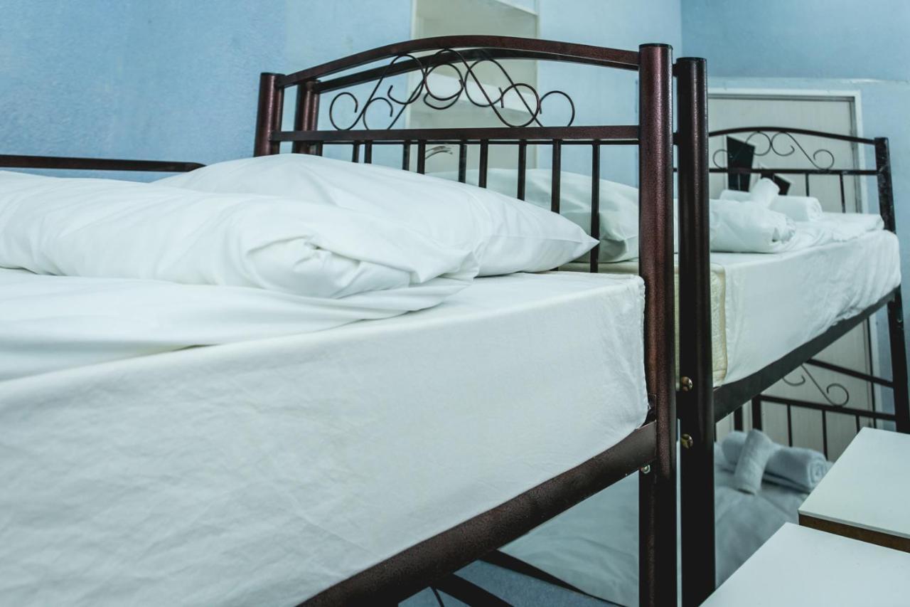 Sherlock Holmes Hostel Baku Eksteriør bilde