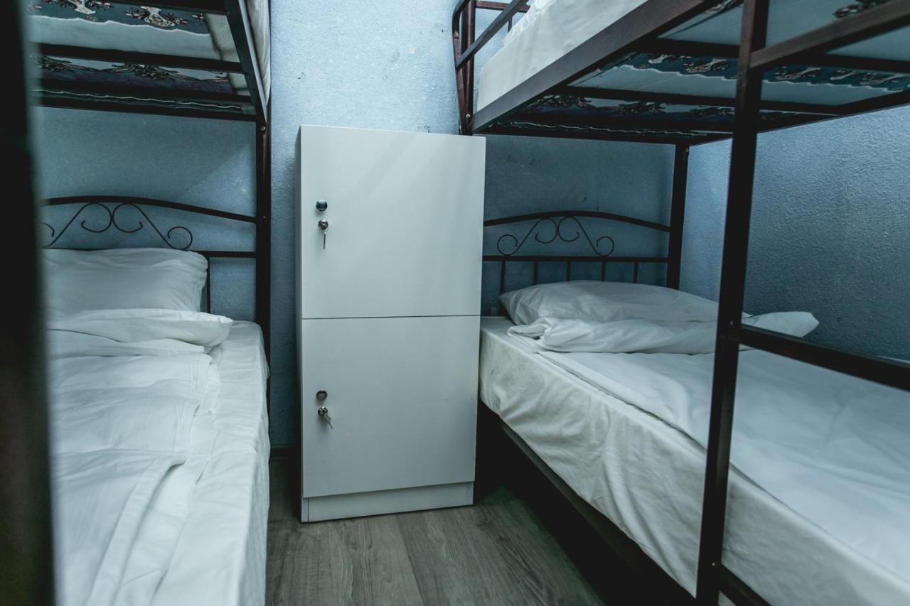 Sherlock Holmes Hostel Baku Eksteriør bilde