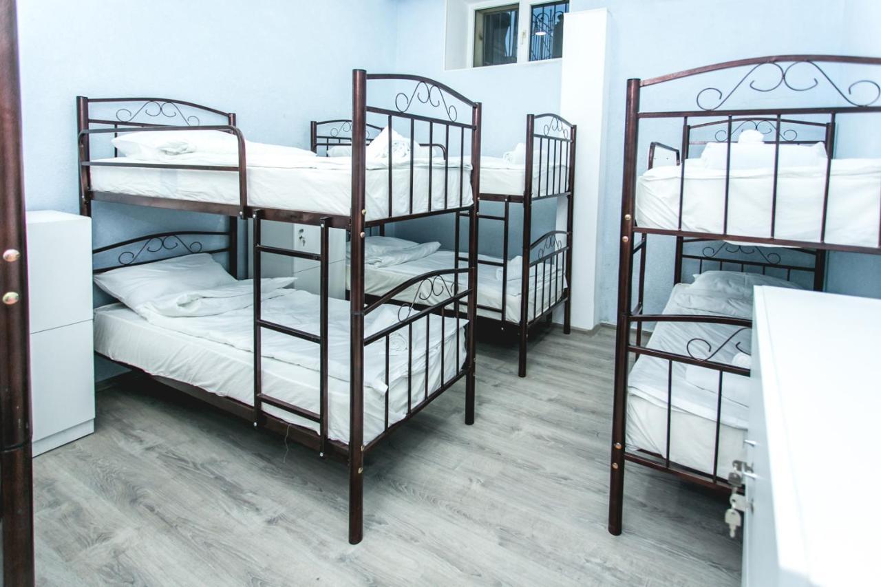 Sherlock Holmes Hostel Baku Eksteriør bilde